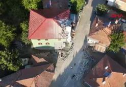 Balıkesir Sındırgı'daki depremin ardından Kızılgül mahallesi havadan görüntülendi