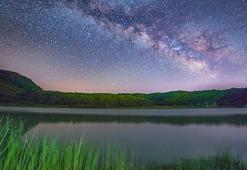 Nemrut'ta uzun pozlama tekniğiyle yıldızları fotoğrafladı