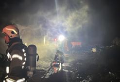 Mutfak tezgahı imalathanesinde çıkan yangın söndürüldü