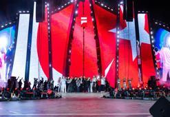 ‘Rüya Gibi Bir Gece’de Cem Adrian, Gökhan Türkmen, Hande Yener gibi birçok ünlü sanatçı sahne aldı