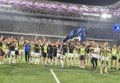 Fenerbahçe, Şampiyonlar Ligi'nde play-off turuna yükselirken ilkleri de yaşadı