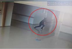 Hastanede ‘mavi kod’ verilen hastaya müdahaleye giderken düştü, o anlar kamerada