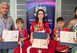 Japonya’daki matematik olimpiyatlarında bronz madalya ve liyakat ödülü aldılar