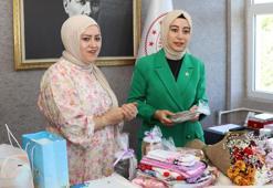 Kadın kaymakama ilçedeki hemcinslerinden 'çeyiz bohçası' hediyesi
