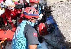 Antalya'da deprem tatbikatı gerçeğini aratmadı
