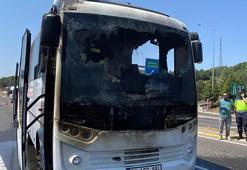 Seyir halindeyken alev alan midibüs yandı