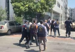 Ormana götürdüğü kadını öldürüp, ziynet eşyalarını aldı; 2 tutuklama