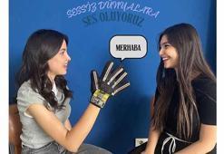 Üniversite öğrencilerinden işaret dilini sese dönüştüren eldiven