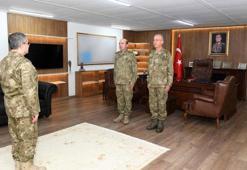 Kara Kuvvetleri Komutanı Bayraktaroğlu, devir teslim törenlerine katıldı