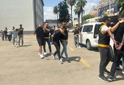 Yüksek kazanç vaadiyle tuzağa düşürüldü, alıkonulduğu evden kaçarak dolandırılmaktan kurtuldu