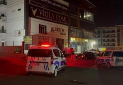 Düğün salonunda tekmeli, yumruklu, bıçaklı kavga: 2 yaralı