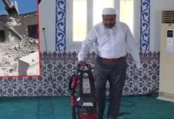 Engelli imam, gönüllülerle birlikte depremde yıkılan camiyi yeniden inşa etti