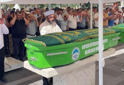 Eşiyle kamp çadırında karbonmonoksitten zehirlenip ölen kadın toprağa verildi