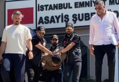 Ümraniye'de sokak ortasında eşini satırla öldüren şüpheli adliyeye sevk edildi