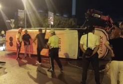 Sultanbeyli'de otomobil ile minibüs çarpıştı: 10 yaralı