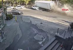 Nevşehir'de freni patlayan kamyon park halindeki araçlara çarpıp, su kanalına devrildi: 3 yaralı