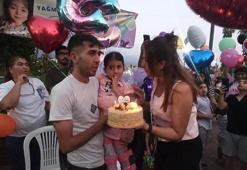 Spina bifida hastası Yağmur’un doğum günü için toplanan vatandaşlar balon uçurdu