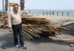 Konyaaltı sahilinde 'gölgelik' krizi