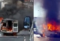 Avcılar D-100'de minibüs alev alev yandı
