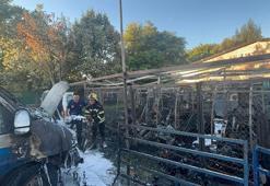 Kayseri’de belediyeye ait temizlik şefliğinde çıkan yangında 8 araç hasar gördü