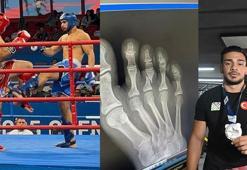 Finalde ayak parmağı kırılan kick boksçu, Dünya Oyunları'ndan gümüş madalya ile döndü