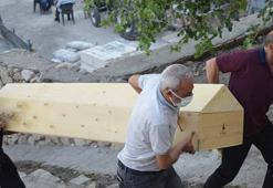Mardin’de aynı gün evlerinde ölü bulunan 3 kadın, toprağa verildi