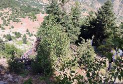 Adana’da otomobil uçuruma yuvarlandı: 2 ölü