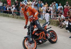 Rize’de motosiklet şov hayran bıraktı