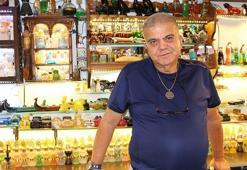 Koleksiyonunda, 1886'dan bugüne 3 bin kolonya şişesini bir araya getirdi