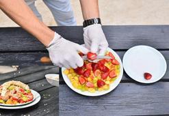 Saray mutfağından ilhamla hazırlanan ballı-kaymaklı meyve ile sofralar tatlandırılıyor