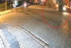 Freni boşalan TIR, sürücünün manevrasıyla refüje çıktı