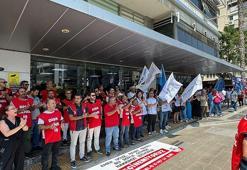 Karşıyaka Belediyesi işçi ve memurlarından iş bırakma eylemi