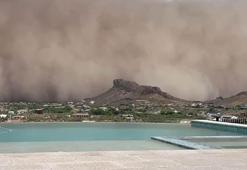 Arizona’da toz fırtınası: 55 bin kişi elektriksiz kaldı