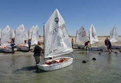 Optimist Yelken Yarışları'nın 2'nci ayağı, Kırşehir’de başladı