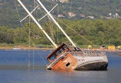 Moritanya’da göçmenleri taşıyan tekne alabora oldu: 70 ölü