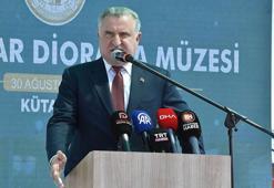 Bakan Bak: Geleceğe gençlerimizle yürüyeceğiz