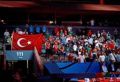 12 Dev Adam namağlup son 16’da