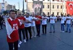 Sivas'ta 1058 kişilik meydan halayı