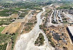 Gediz Nehri kurumaya yüz tuttu