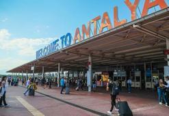 Yaz sezonunda Antalya'ya 11,7 milyon turist geldi