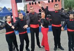 Engelleri dansla aşıyorlar