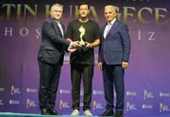 ‘Yılın spor insanı’ eski futbolcu Mesut Özil seçildi