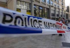 Fransa’da bıçakla 5 kişiyi yaralayan saldırgan hayatını kaybetti