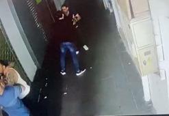 Adana'da 2 erkek, kadını dükkanın önünde darbetti; o anlar kamerada
