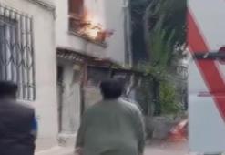 Esenyurt'ta evini yakmaya çalıştı; ikna edilen kadın hastaneye götürüldü
