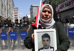 'Kardeşimi üniversite okurken kandırıp dağa götürdüler'