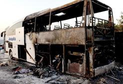 Gaziantep’te seyir halindeyken alev alan yolcu otobüsü yandı