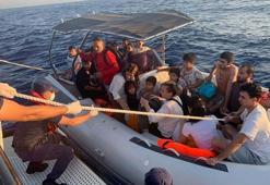 Marmaris'te sürüklenen bottaki 35 kaçak göçmen kurtarıldı