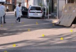 Araçlarında otururken kurşun yağmuruna tutulan 2 kardeş, öldü