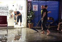 Ordu'da sağanak; cadde ve sokaklar suyla doldu